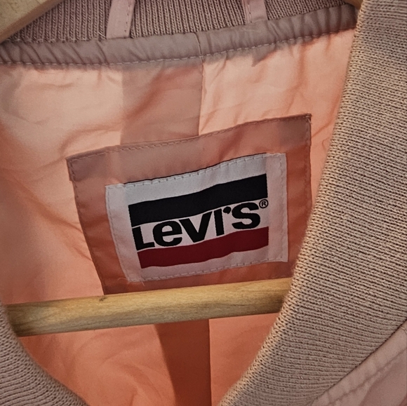 Levi's Pink Jacket - Picture 2 of 6